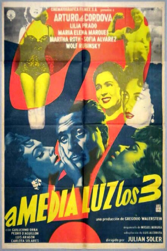 A Media Luz Los Tres