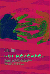 Női kezekben