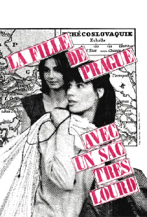 La fille de Prague avec un sac très lourd