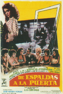 De espaldas a la puerta
