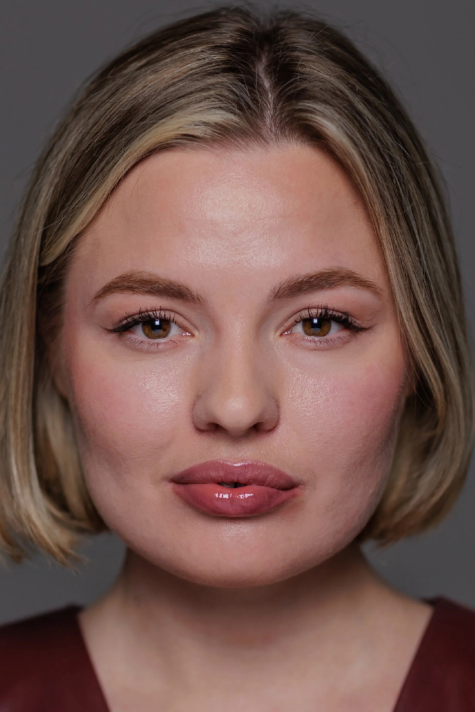 Яна Сазонова