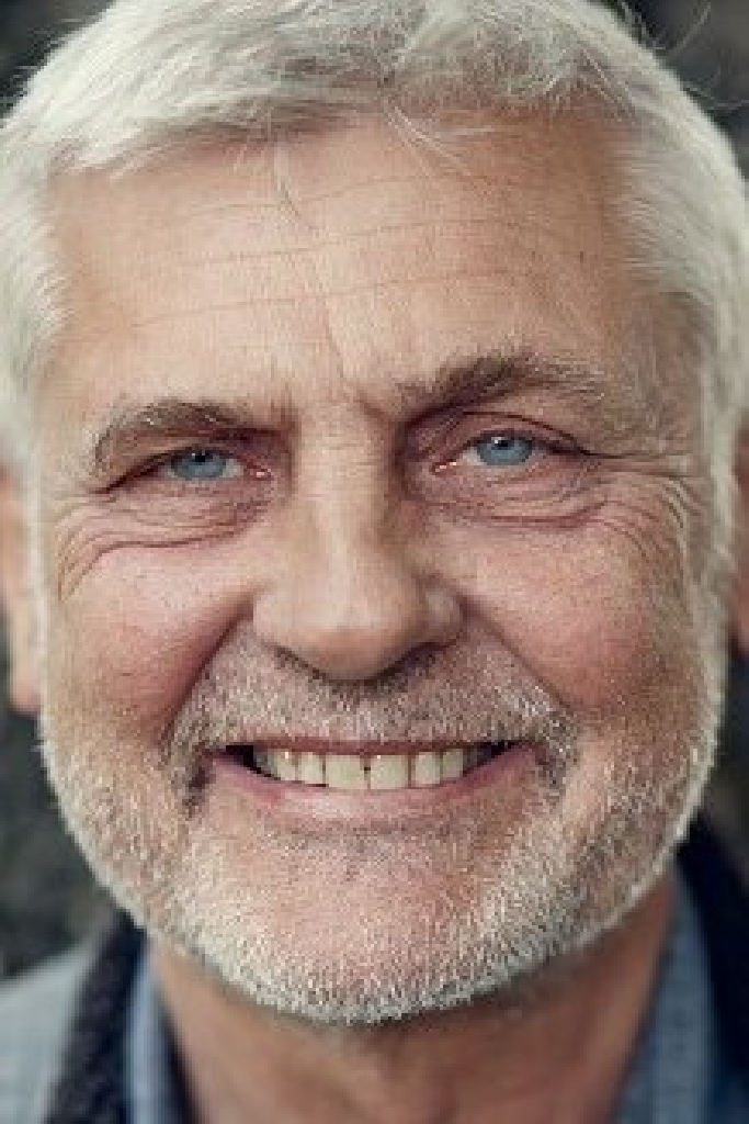 Jarl Emsell Larsen