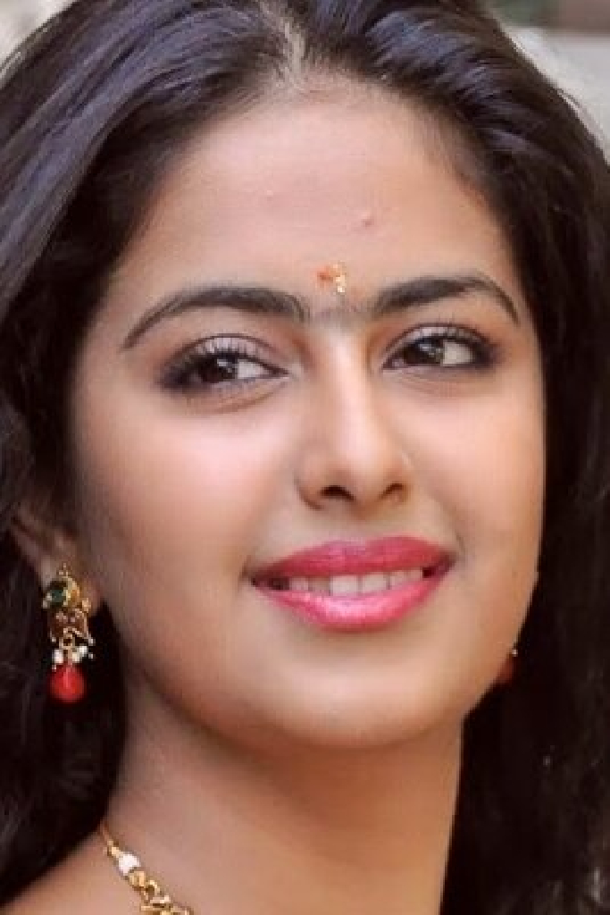 Авика Гор