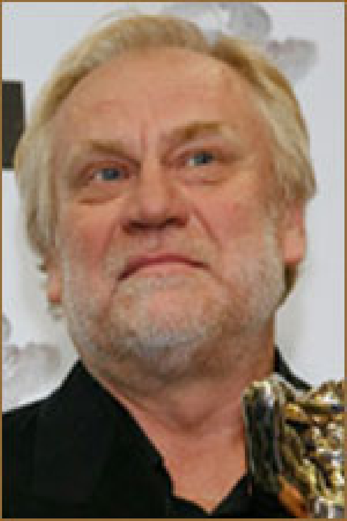 Юрий Устинов