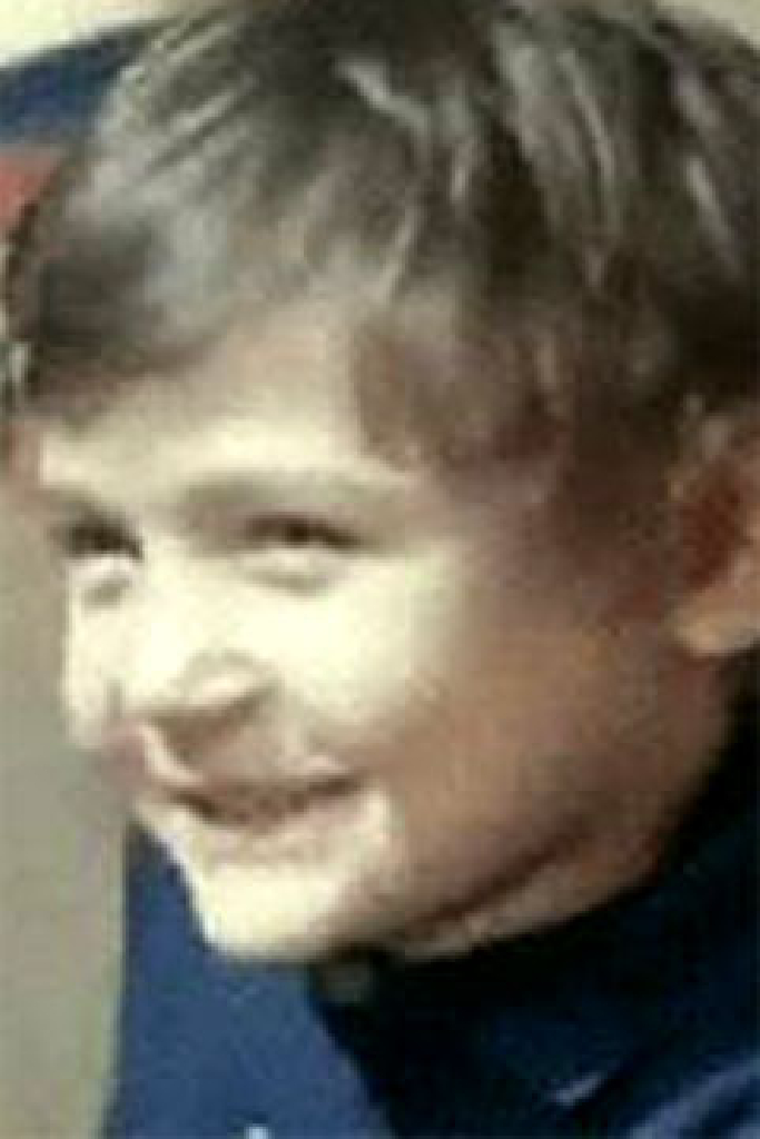 Р. Акаев