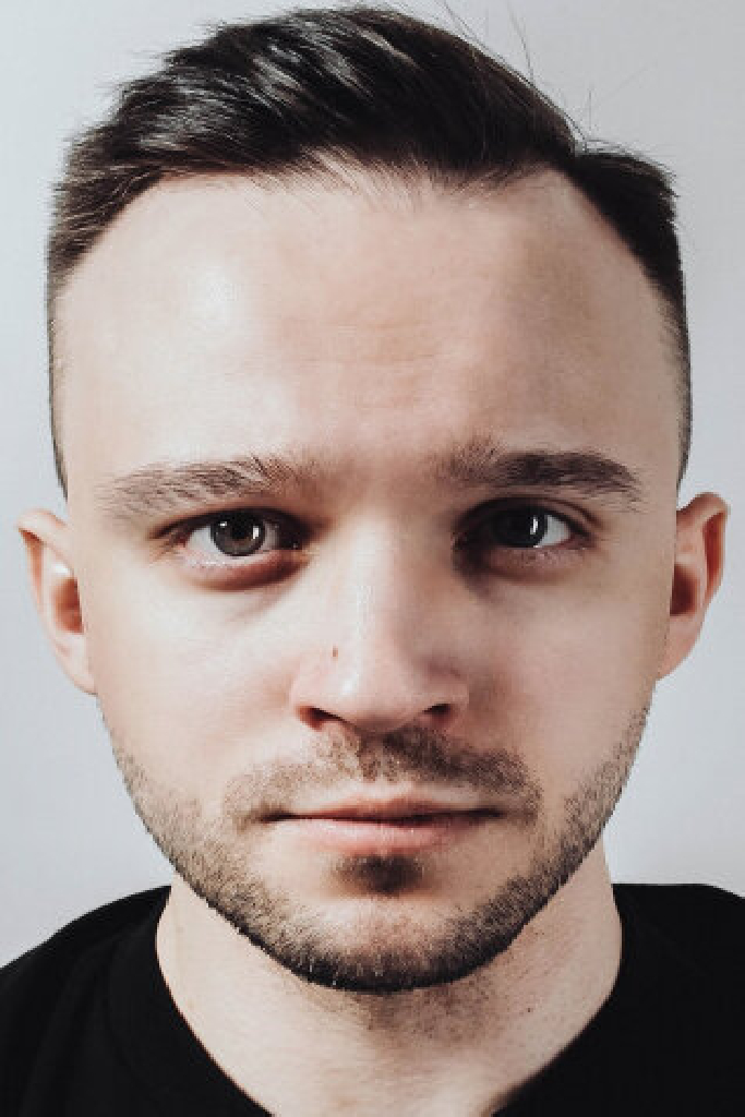 Юрий Романов