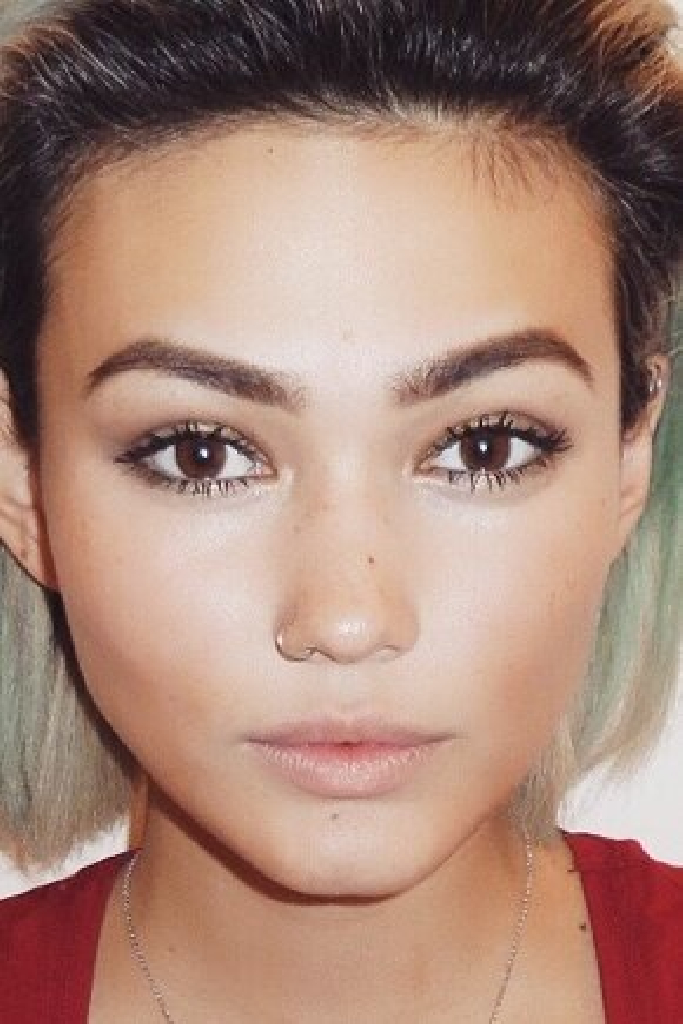 Asami Zdrenka