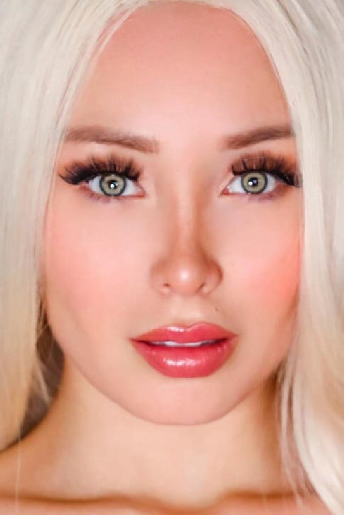 Daniella Chavez