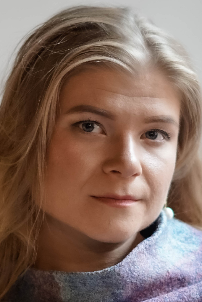 Полина Легостаева