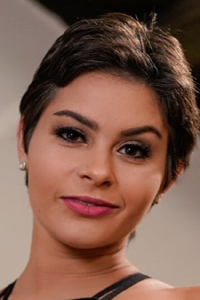 Николь Ария