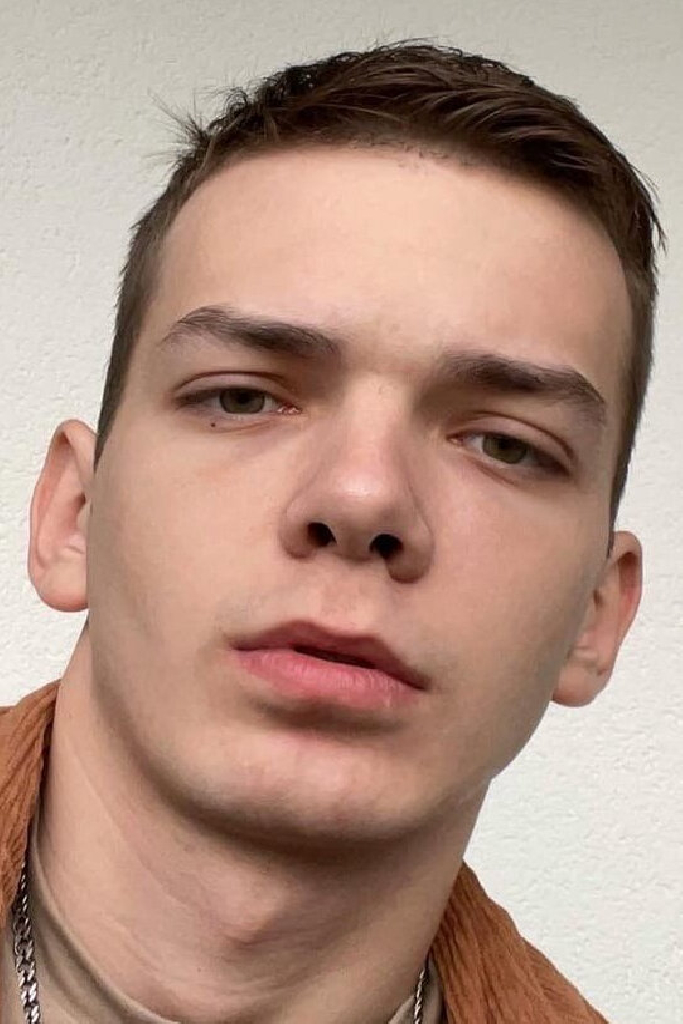 Максим Иванов