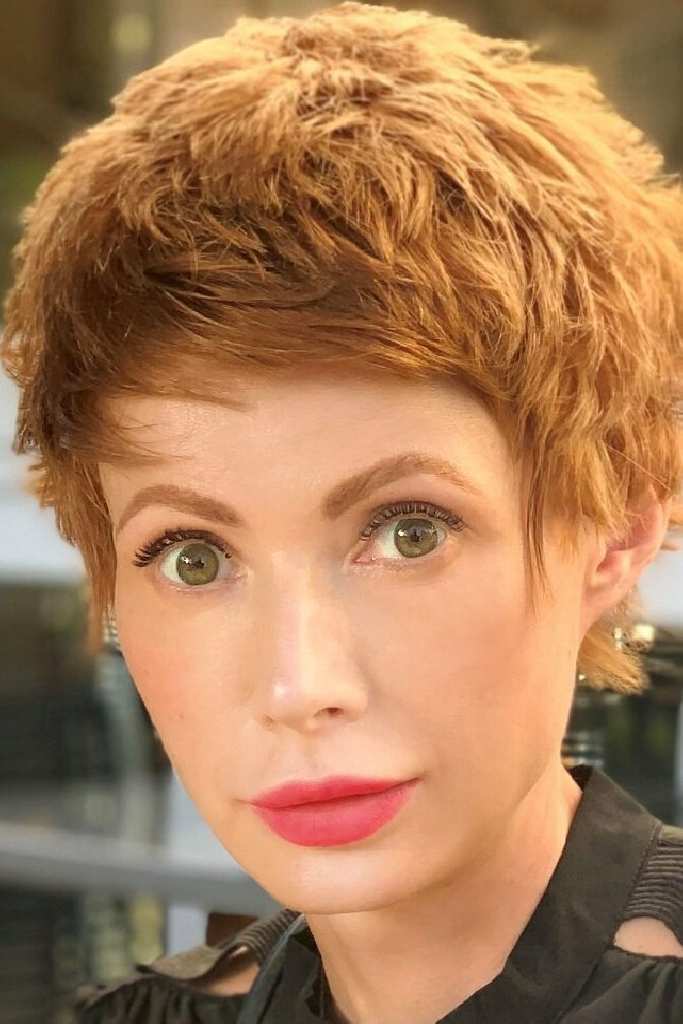 Елена-Кристина Лебедь