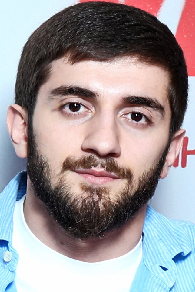 Илья Аджамян