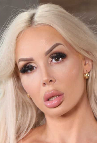 Blondie Bombshell