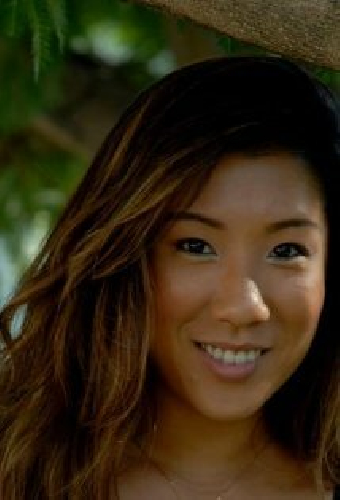 Эмили Янг