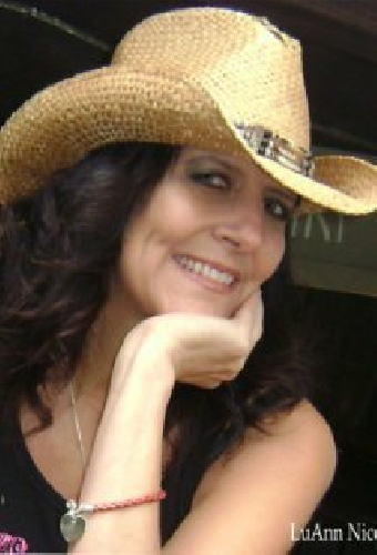LuAnn Nicosia