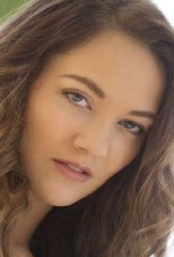 Samantha Hayes