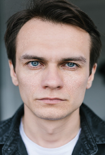 Антон Ефремов