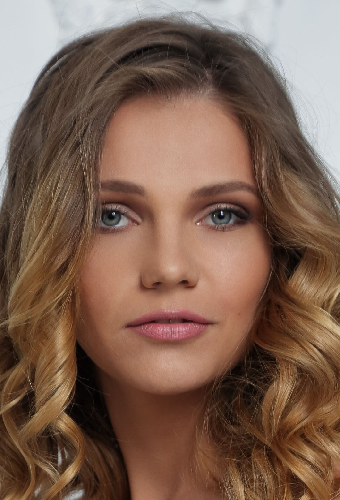Elina De Lion