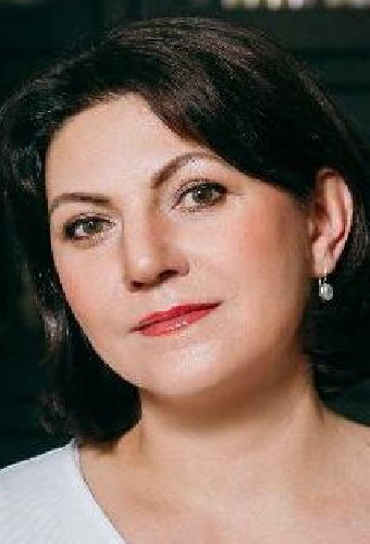 Анна Каракова