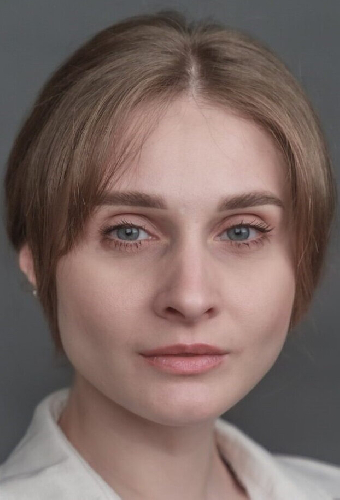Анна Костина